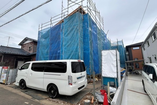 ※ リビング吹抜で採光が心地よい空間 習志野台の新築住宅 ※